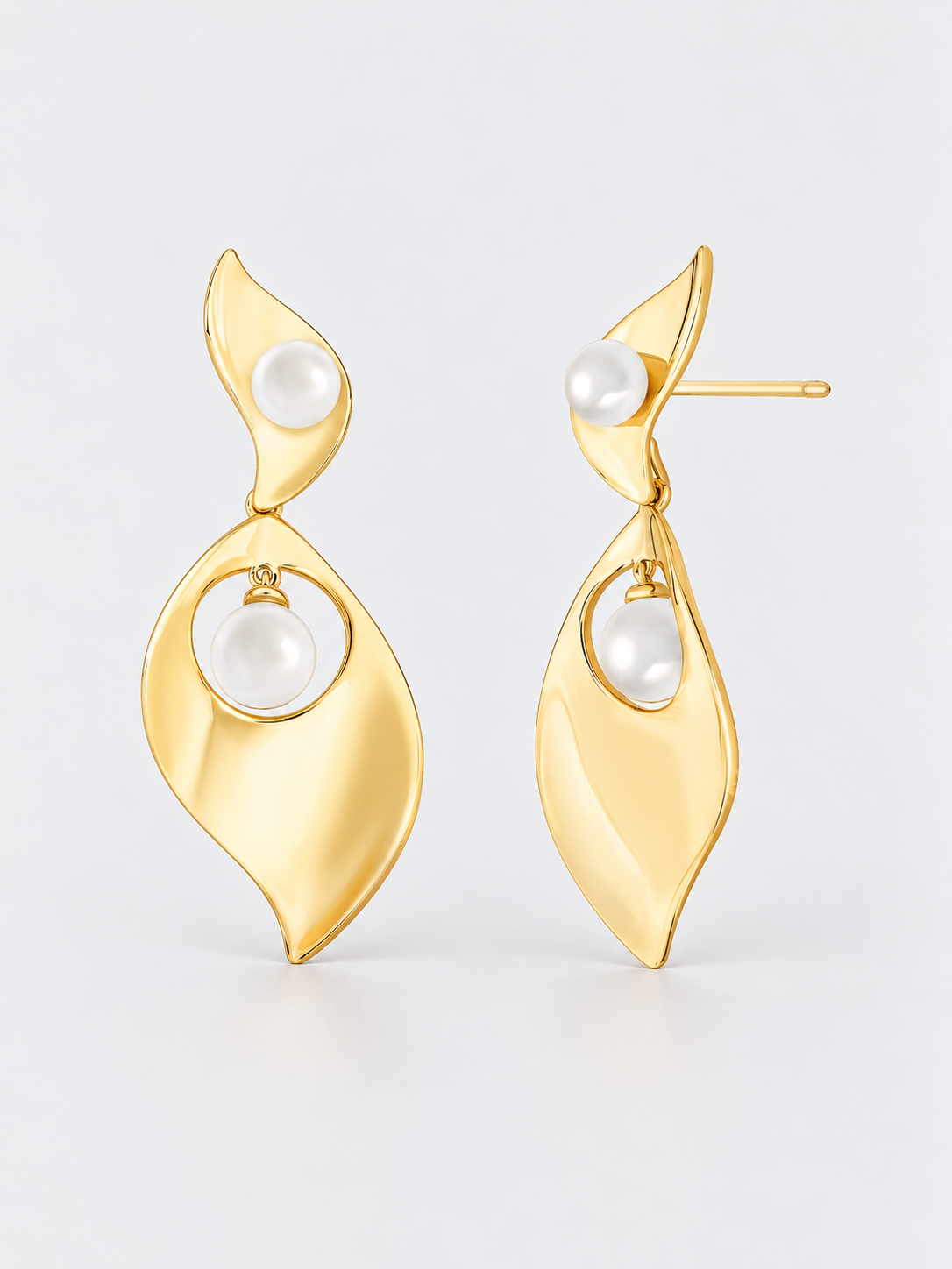 SOIE earrings by Balbino