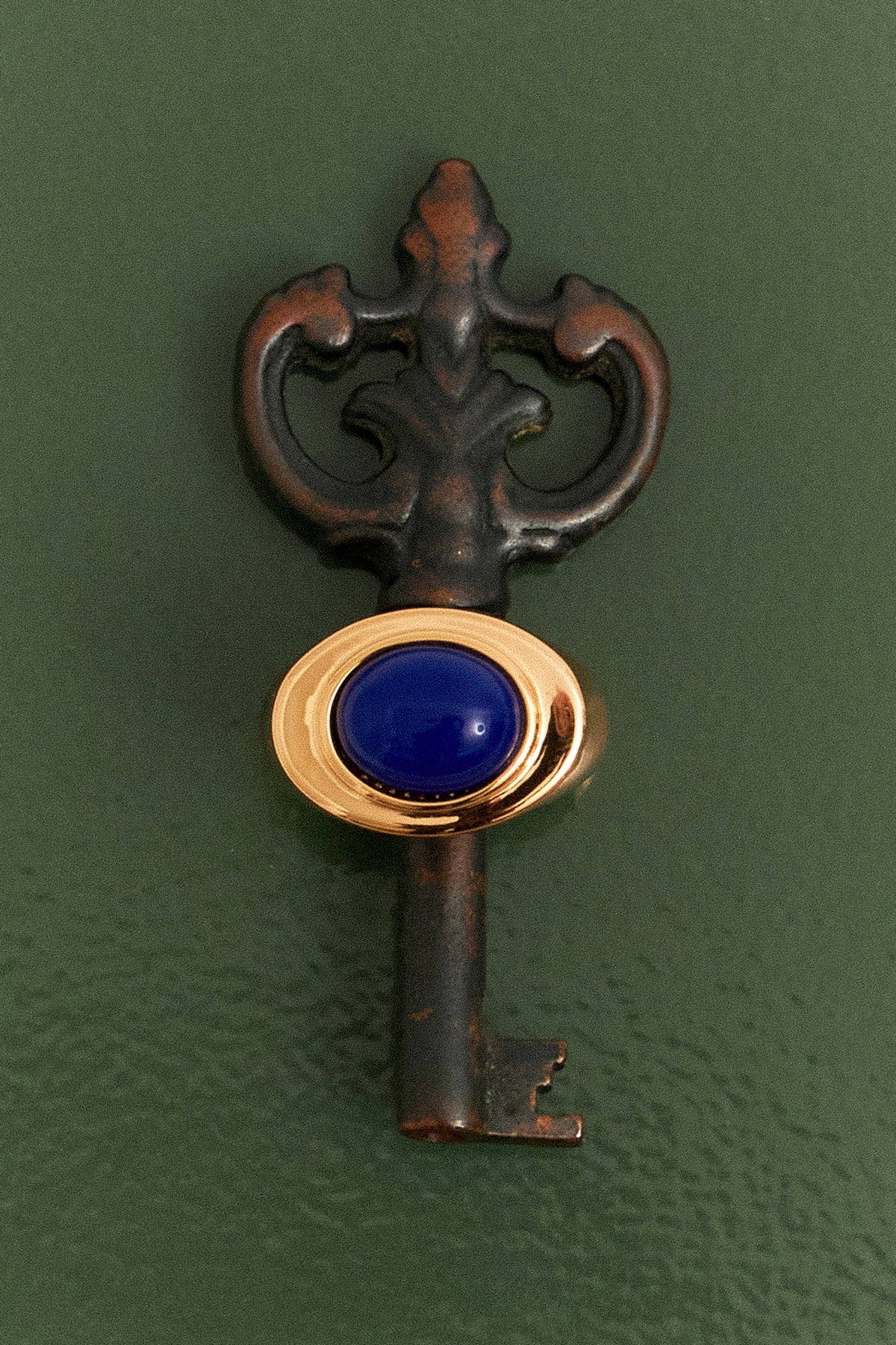 Editorial Bossa ring by Balbino
